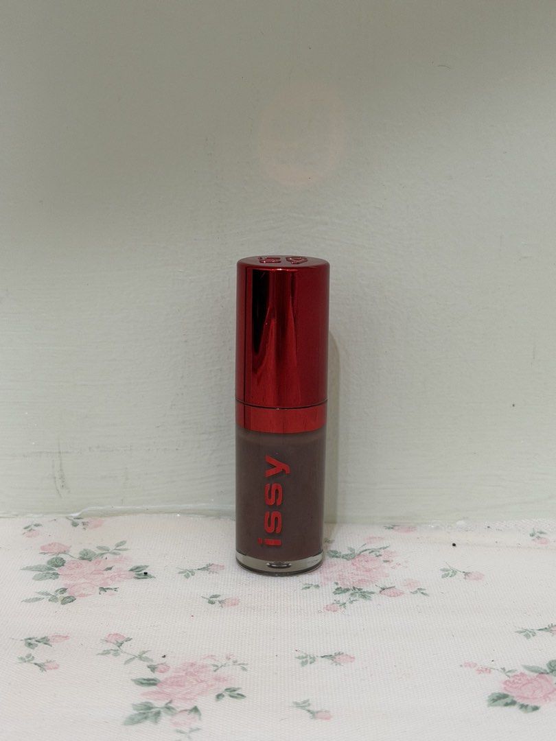 Issy Hydragloss in MACABRE (Category: Makeup) located in Manila. Submitted by chi.declutters_ (Listing ID 1430944489, Image 1). Description: - used 2x only - rfs: decluttering lippies i rarely use - pm for more pics/info.