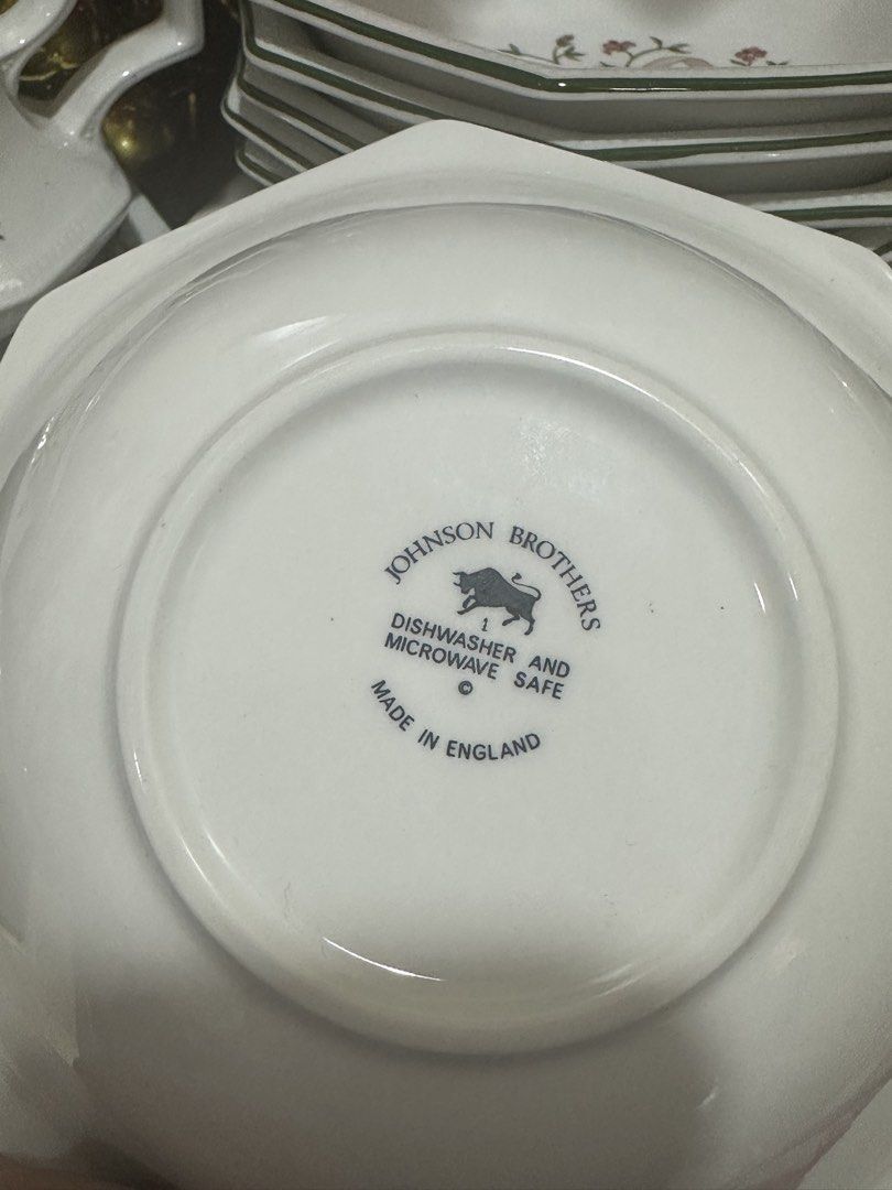 Johnson Brothers Dinnerware Set (Category: Coffee & Tea Tableware) located in Iloilo. Submitted by toppingsboutique2.0 (Listing ID 1430876567, Image 3). Description: .