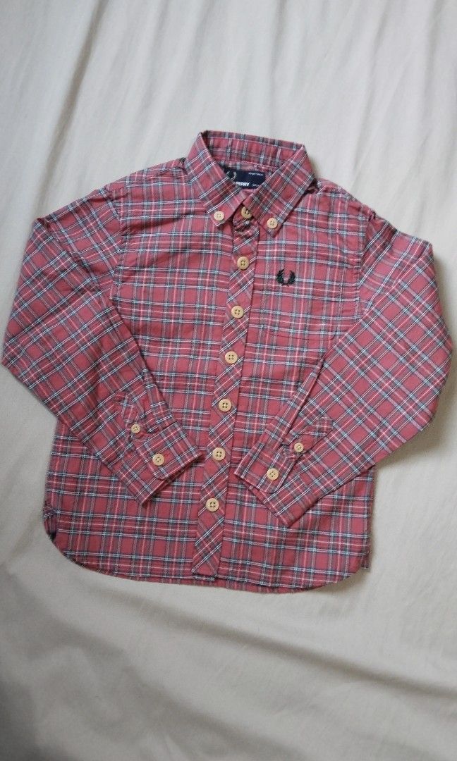 Kemeja Anak Fred Perry (Kategori: 4 hingga 7 tahun) berada di Batam. Dikirim oleh lemari_mafaza (ID iklan 1430811200, Gambar 1). Deskripsi: detail di foto.
