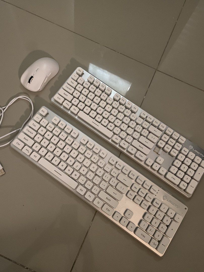 Langtu L1 (Category: Computer Keyboard) located in Manila. Submitted by sellingformybrother (Listing ID 1430879193, Image 1). Description: Langtu L1 keyboard wired and wireless with mouse get both for 1,000 working both only selling for my brother medical needs.