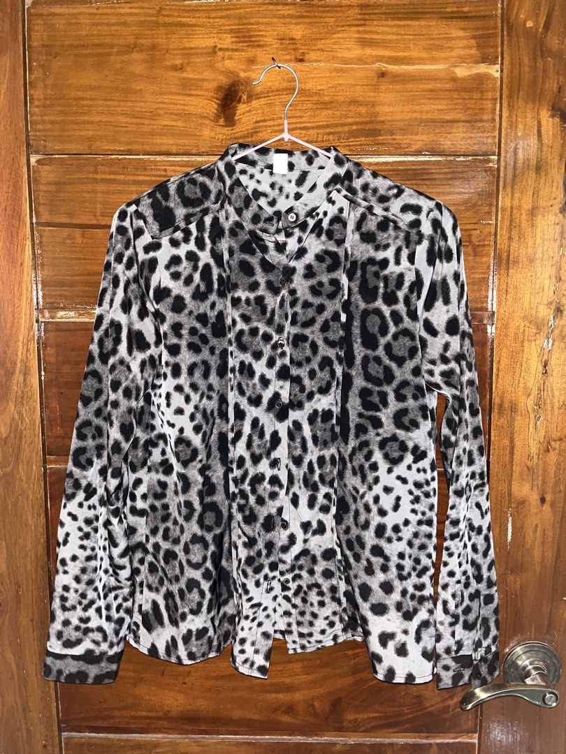 Leopard Printed Longsleeves (Category: Longsleeves) located in Manila. Submitted by chernobyl_ (Listing ID 1430949075, Image 1). Description: .