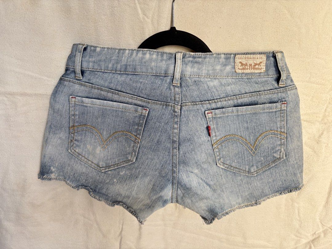 Levi's Shorty Short Size 8 (Category: Shorts) located in Valenzuela. Submitted by tybur (Listing ID 1430897415, Image 3). Description: - Levi's Shorty Shorts - Size 3 - Light blue wash - Raw hem - Classic Levi's back pocket and red tab - Button closure with red accent - Perfect for casual wear 📍Valenzuela City.