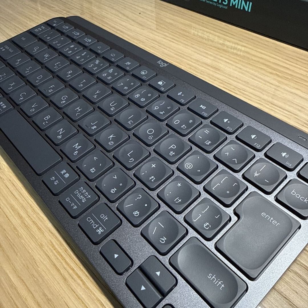 Like New Logitech MX KEYS MINI KX700GRd Wireless Keyboard with HYPERX ...