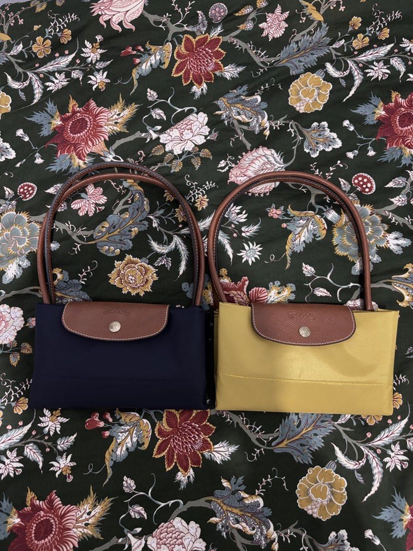 Longchamp Le Pliage Tote Bag (Category: Luxury Bags & Wallets) located in Manila. Submitted by decluttaro (Listing ID 1430961232, Image 2). Description: Longchamp Le Pliage Large Navy Blue (SOLD) Mustard Yellow (AVAILABLE) Japan preloved 🇯🇵 Used 1-2x Dm for more pictures.