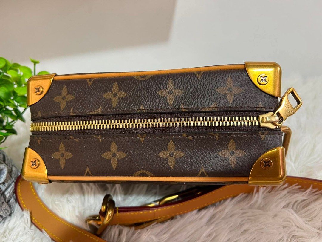 Louis Vuitton Monogram Canvas (Category: Luxury Bags & Wallets) located in Caloocan City. Submitted by calmcrystal.e58d73 (Listing ID 1430866254, Image 2). Description: Brand: Louis Vuitton Type: Mini Chain Bag / Crossbody Material: Monogram Canvas Condition: 8.5–9/10 Flaws: (be honest if meron — like hairline scratches sa hardware) Inclusions: Strap + chain ✔️ What you see is what you get ✔️ Actual photos.