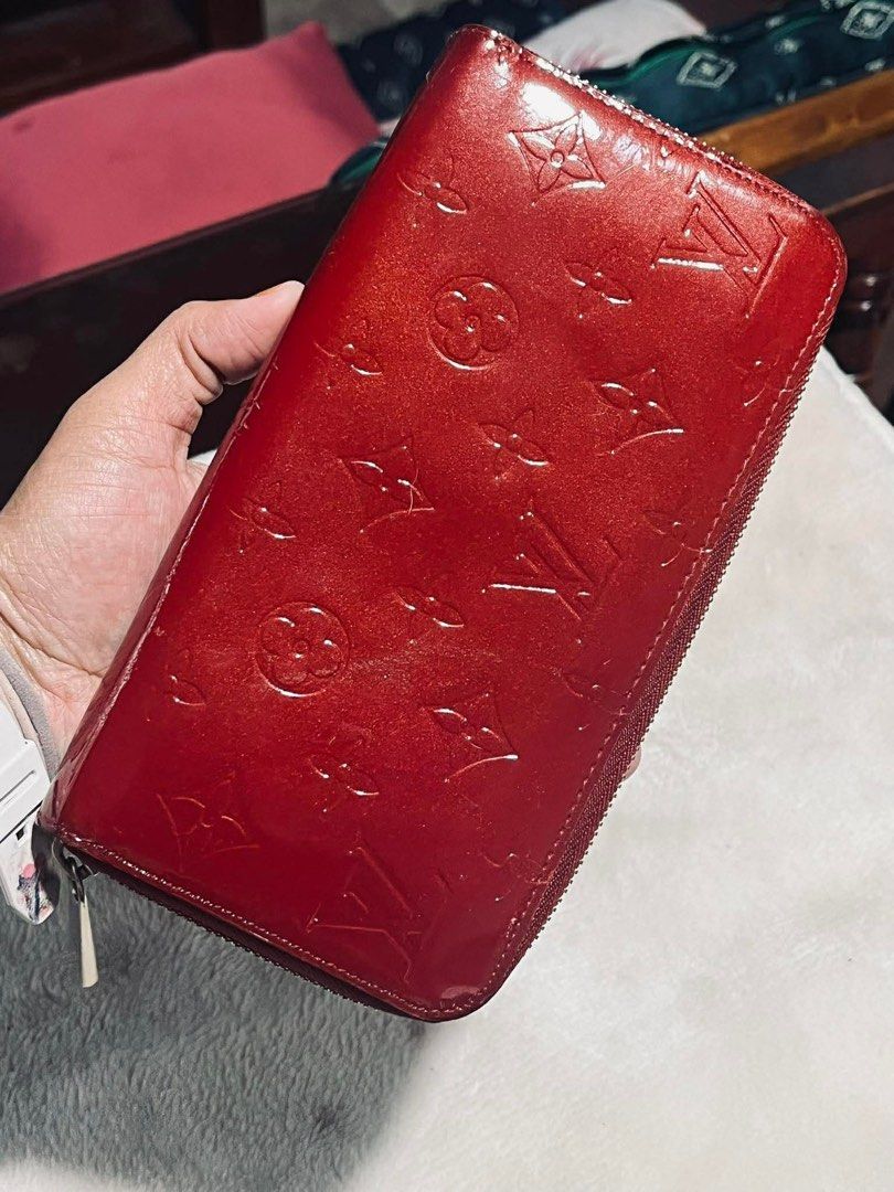 Louis Vuitton Vernis Zippy Wallet (Category: Ear Care) located in Mandaue City. Submitted by chuchi152615 (Listing ID 1430823130, Image 2). Description: .