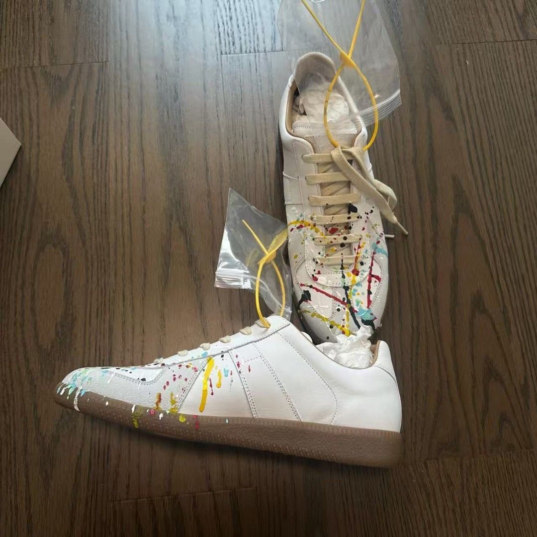 Maison Margiela gats(White paint splatter) (Category: Sneakers & Footwear) located in Makati City. Submitted by donda.archives (Listing ID 1430925595, Image 2). Description: Size 40-47. Batch with fully built-in NFC chip. Imported INCAS leather used. The leather has a nice matte finish, and the overall shoe shape is solid with no issues. The overall leather color is consistent. Everything follows the same standards: the entire shoe is genuine lea