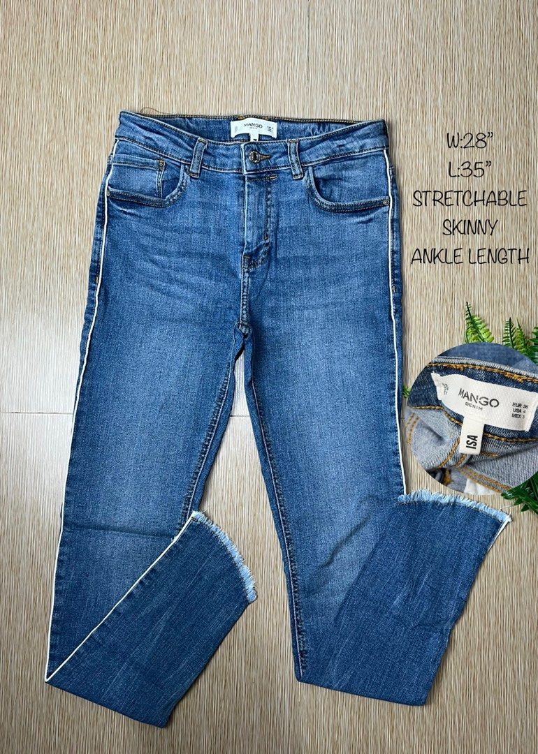 MANGO Jeans Isa Skinny Crop (Category: Jeans) located in Las Pinas. Submitted by baediola (Listing ID 1430863410, Image 1). Description: ORIGINAL MANGO NO ISSUE SIIZE: EUR36 PH28’ Skinny Semi Stretchy Ankle length for height 5’5 NO ISSUE .
