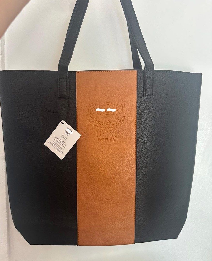 MCM tote bag authentic GWP (Category: Luxury Bags & Wallets) located in Las Pinas. Submitted by nugets (Listing ID 1430813629, Image 2). Description: Authentic GWP open tote bag.