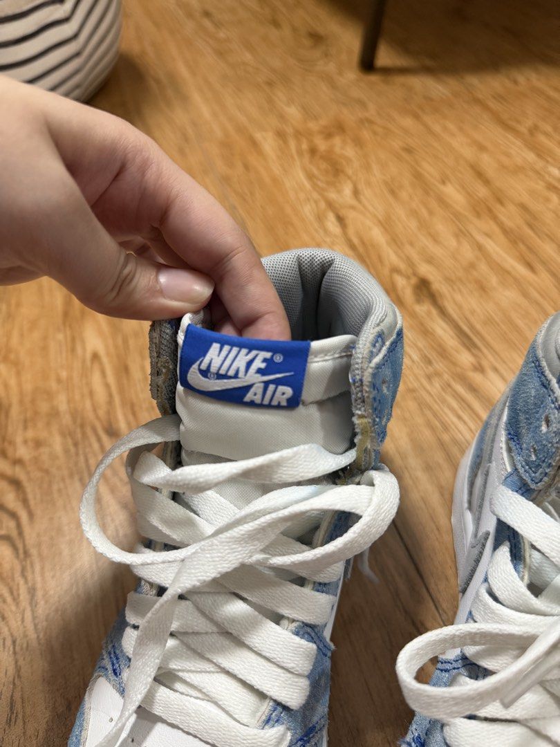 NIKE JORDAN 1 HIGH OG HYPER ROYAL (GRADESCHOOL) (Category: Babies & Kids Fashion) located in Bacoor. Submitted by da.clutter (Listing ID 1430907216, Image 2). Description: Shoes for 3.5Y (as per the tag) .