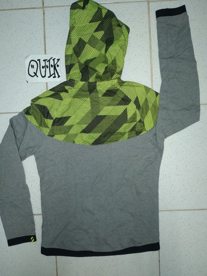 Nike running and training jacket (Category: Activewear) located in Manila. Submitted by quikh.3018 (Listing ID 1430827057, Image 3). Description: Nike running and training jacket 🔥 medium width 20📌 length 27📌 gud as new ‼️ 499 only 👌 Muntinlupa location 📍.
