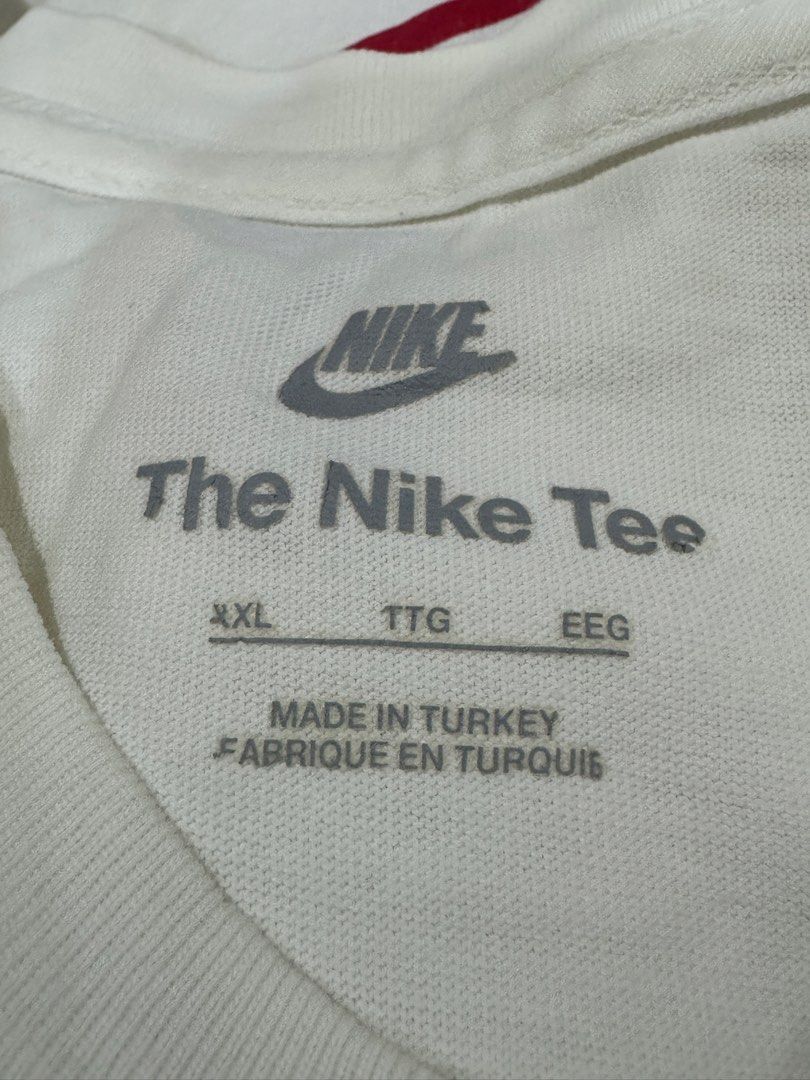 Nike The Nike Tee T-Shirt (Category: Tshirts & Polo Shirts ) located in Bacoor. Submitted by brianluistro (Listing ID 1430871800, Image 3). Description: - Uniqlo UT KAWS graphic T-shirt - Size: XL - Color: Black - Features the iconic KAWS design - Condition: 7.