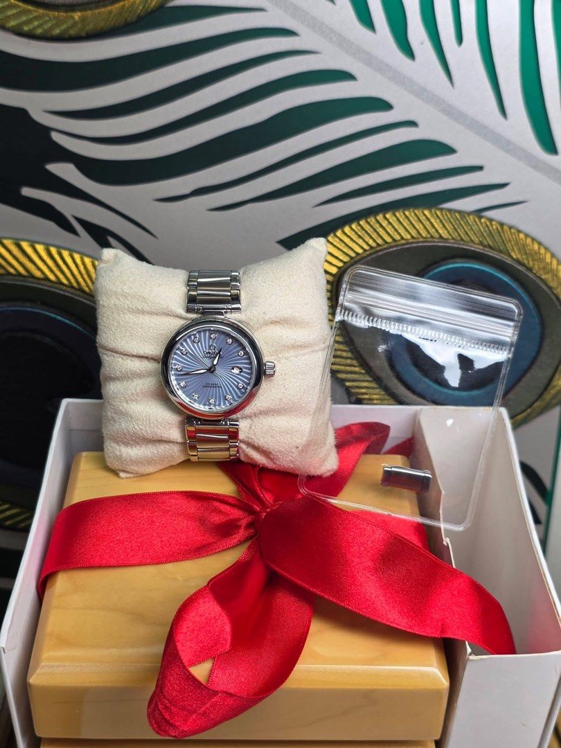 OMEGA DE VILLE LADYMATIC (Category: Women's Watches) located in Manila. Submitted by sg.vault (Listing ID 1430979378, Image 1). Description: Market value: ₱ 390,000 OMEGA DE VILLE LADYMATIC Ref. No. - 425.30.34.20.57.003 9.5/10 ratings. Unit and box. Swissmade Sapphire Glass Automatic 34mm case diameter 6.5 inches wrist size Blue dial Retail ready.