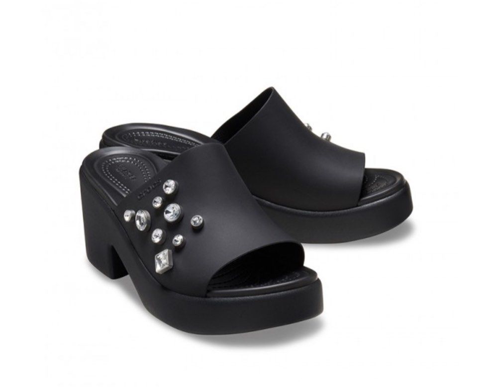 Orig Crocs Brooklyn Gem Slide Heels (Category: Heels) located in Paranaque City. Submitted by princessann0721 (Listing ID 1430874578, Image 1). Description: Size: W7 Originally Bought in UAE Original price: 5500pesos.