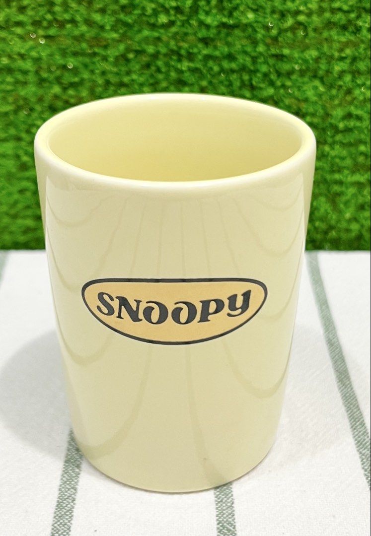 Peanuts Snoopy Teacup (Category: Coffee & Tea Tableware) located in Binan City. Submitted by mayjhe (Listing ID 1430821001, Image 2). Description: 💛 For Sale 💛 🌸 Peanuts Snoopy 🍀 Teacup 📍 Condition: Good 💰 Price is ₱ 200.00 👉 Other details posted 🇵🇭 Location Biñan Laguna 🛵 Courier J& T and Lalamove 📋 Shipping by schedule 📍 NO COD & COP 📌 All items are carefully packed and labeled with Fragile stickers for breakable goods. However, on