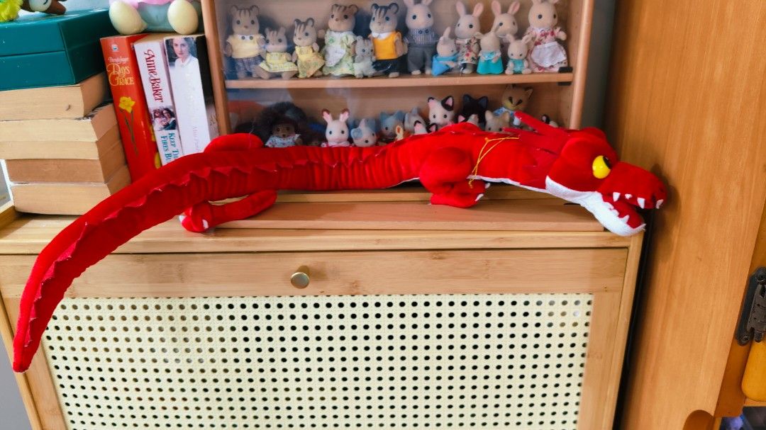 RED DRAGON PLUSH, 30 INCHES (Category: Plushies & Soft Toys) located in San Pedro. Submitted by normancorpuz621 (Listing ID 1168992448, Image 2). Description: AVAILABLE! RED DRAGON PLUSH📌 AMUSE ◾FOR ONLY 200 PhP📌 ◾SIZES : 30 inches ◾First to pay📌 ◾NO LONG RESERVATION ◾NO COD/COP ◾COURIER: J&T, Lalamove ◾MOP: BDO, Gcash ◾LOc: San Pedro, Laguna #japanITEM #LIKENEW.