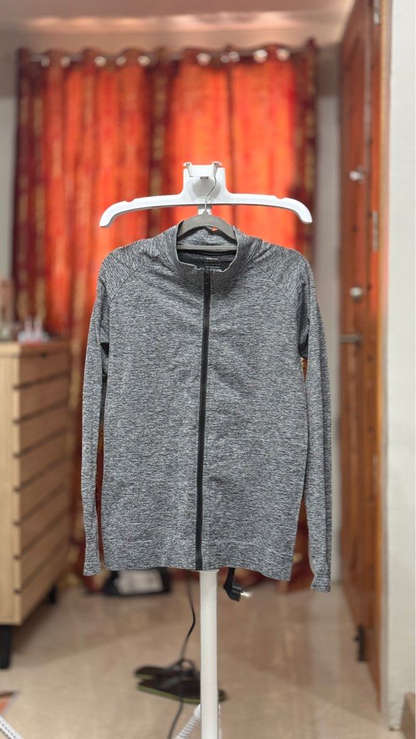Running Training Jacket Gray (Category: Coats, Jackets and Outerwear) located in Caloocan City. Submitted by _.helloItsMe (Listing ID 1430874896, Image 1). Description: Like new Stretchable Gray Free Size Best Fit Small to Medium.