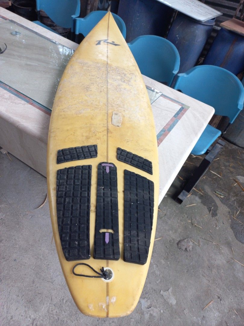 Rusty Surfboard with Fins Imported From Japan (Category: Water Sports) located in Manila. Submitted by arisdavid24 (Listing ID 1430967190, Image 3). Description: 6,500php only In good condition With case And Fins Brand: Rusty Surfboards, a company established in 1985. Features: Known for high-quality, performance-driven designs. Material: Typically constructed from fiberglass and polyurethane. Usage: Suitable for various wave types depending on t