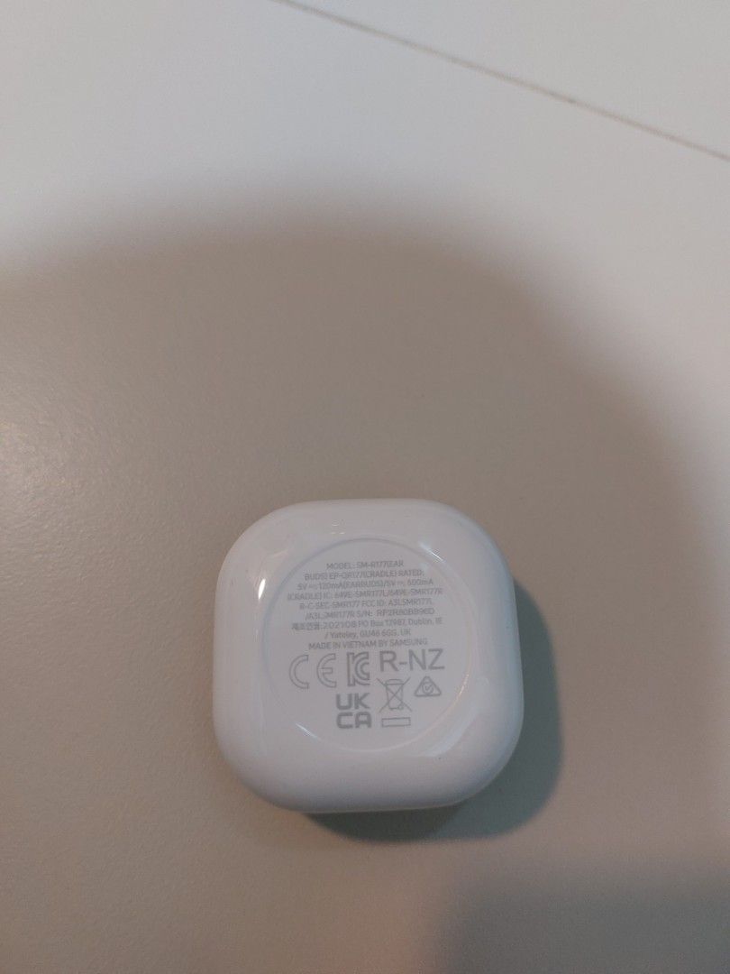 Samsung Galaxy Buds 2424155291625738242