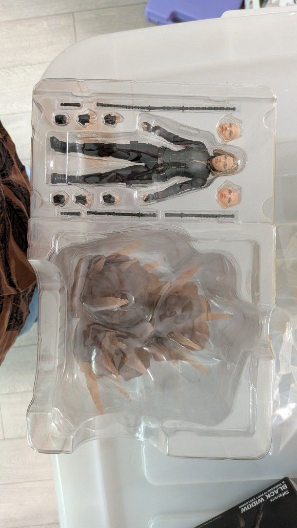 s.h.figuarts Black Widow Infinity War (Category: Figurines & Statues) located in Mandaluyong City. Submitted by smaams (Listing ID 1430853920, Image 2). Description: For Sale: SHF Black Widow Infinity War (with exploding effects) Condition: BiB; Some hands don't stick well to body but that's how it was when I first bought it. Mode ot Payment: BPI or GCash .