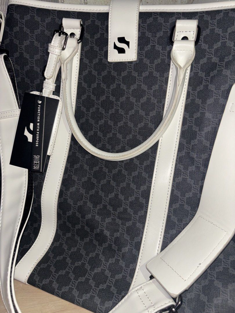 Authentic Shigetsu Signature KAWANISHI Monogram Leather (Category: Luxury Bags & Wallets) located in Antipolo. Submitted by thriftyeph (Listing ID 1430868933, Image 3). Description: Code: C163 Shigetsu Signature KAWANISHI Monogram Leather Tote Bag for Men and Women Sling Bag Office Bag Documents Bag for Women and Men Never been used. With tags but no bag. No issue, di lang nagustuhan. ✨ DETAILS * Can carry a laptop, phone, power bank, wallet, umb