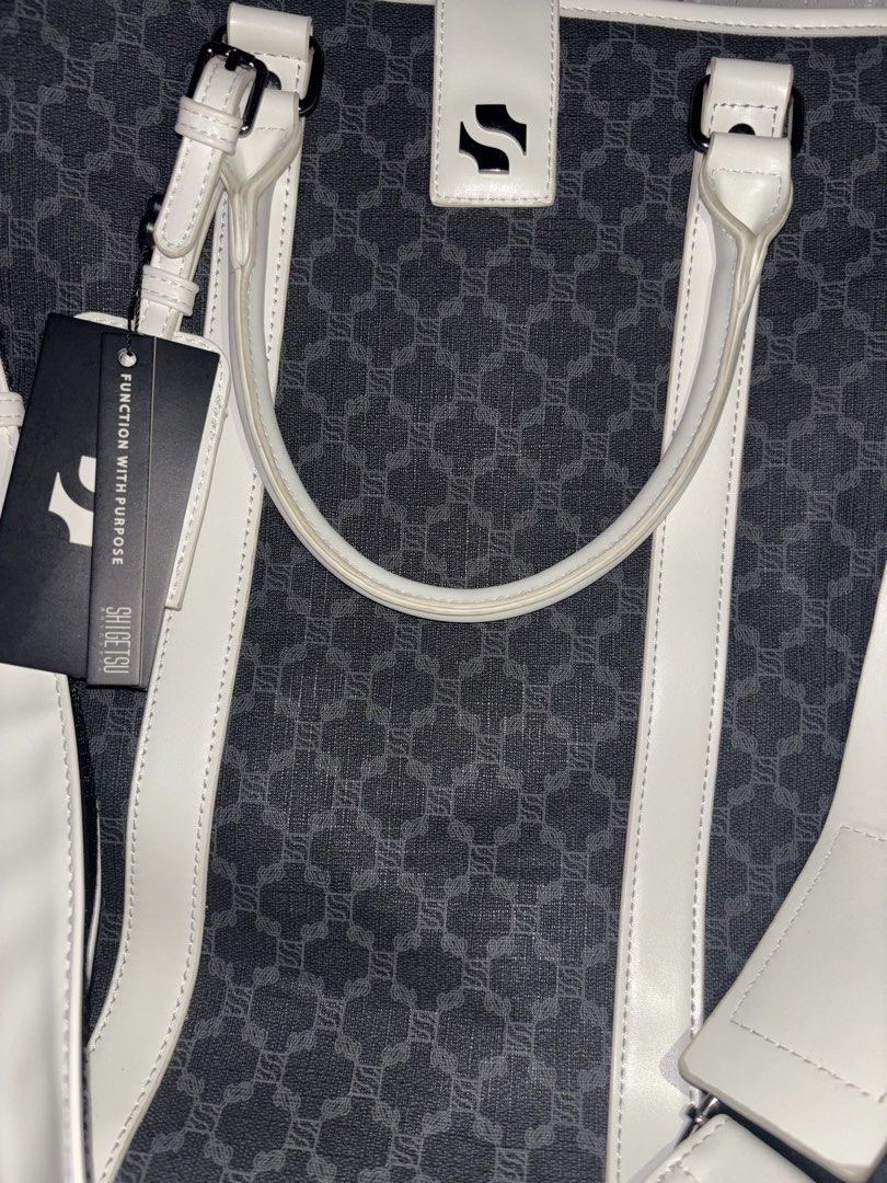 Authentic Shigetsu Signature KAWANISHI Monogram Leather (Category: Luxury Bags & Wallets) located in Antipolo. Submitted by thriftyeph (Listing ID 1430868933, Image 2). Description: Code: C163 Shigetsu Signature KAWANISHI Monogram Leather Tote Bag for Men and Women Sling Bag Office Bag Documents Bag for Women and Men Never been used. With tags but no bag. No issue, di lang nagustuhan. ✨ DETAILS * Can carry a laptop, phone, power bank, wallet, umb