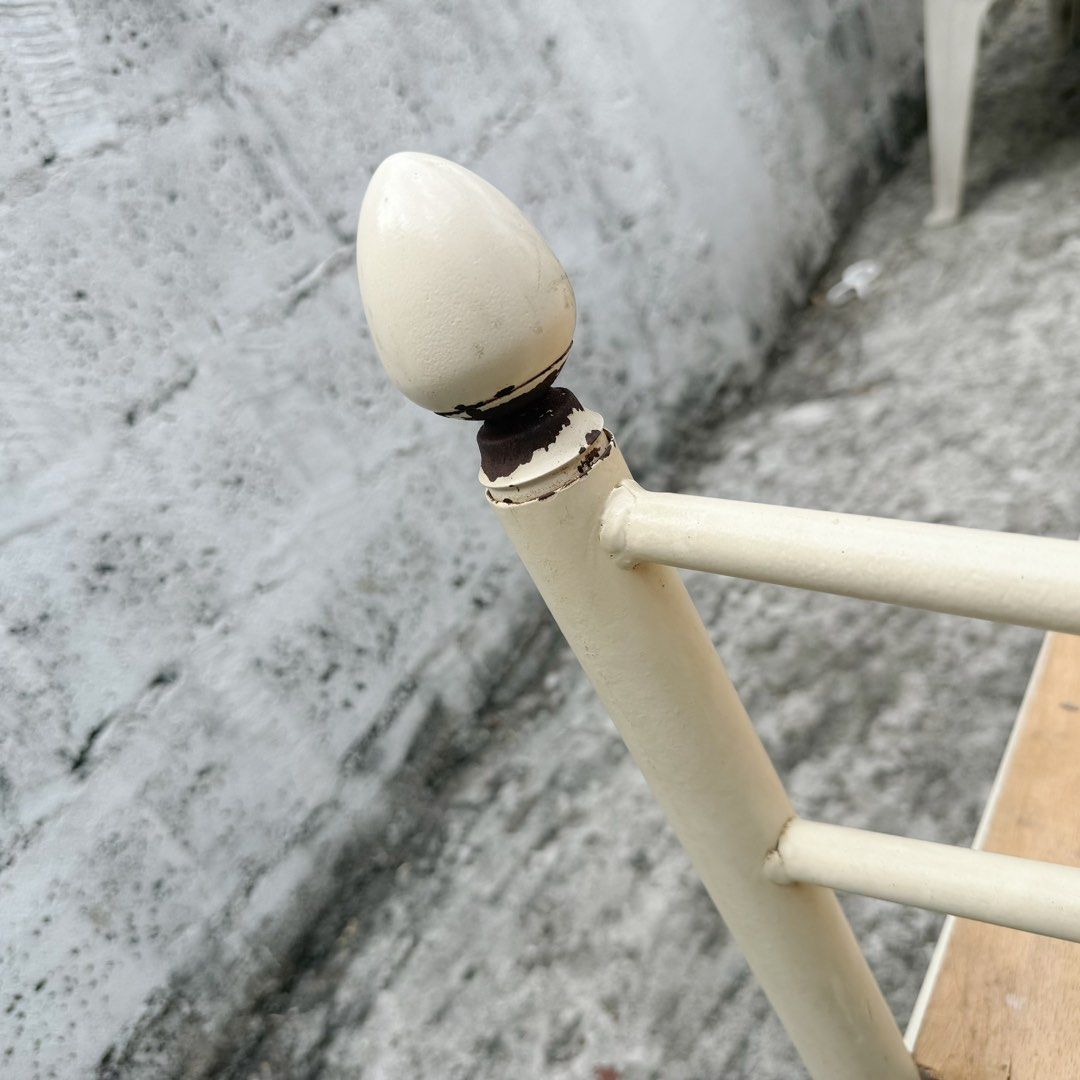 Single Bed frame Well Used (Category: Bed Frames & Mattresses) located in Marikina City. Submitted by lovegoeson (Listing ID 1430969821, Image 3). Description: - Single bed frame - Classic design - Available for pickup in Marikina or Eastwood QC - Delivery options available.