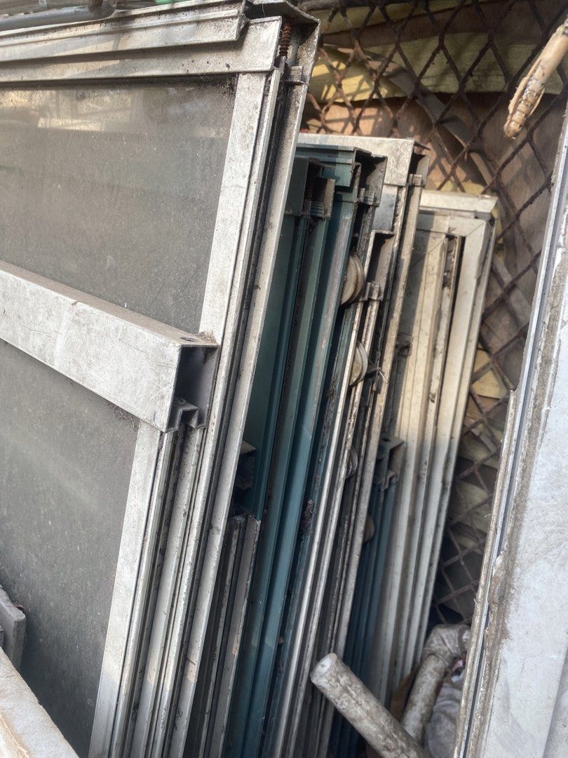 Sliding window (Category: Construction & Building Materials) located in Manila. Submitted by paulineogaya (Listing ID 1430935262, Image 3). Description: Sliding window iba iba presyo dahil iba iba size Loc: candelaria quezon Pwede rin pa manila.