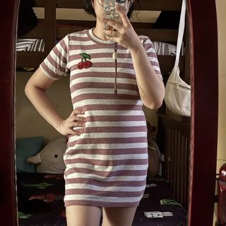 (Category: ) located in . Submitted by prelovedby.ericka (Listing ID 1430909710, Image 1). Description: .