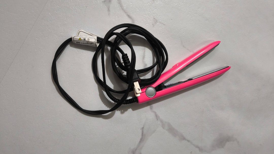 Tescom mini hair iron from Japan (Category: Hair) located in Cavite. Submitted by csl_corner (Listing ID 1430809581, Image 3). Description: TESCOM mini hair iron from Japan 💯 Authentic Original from Japan 110volts.