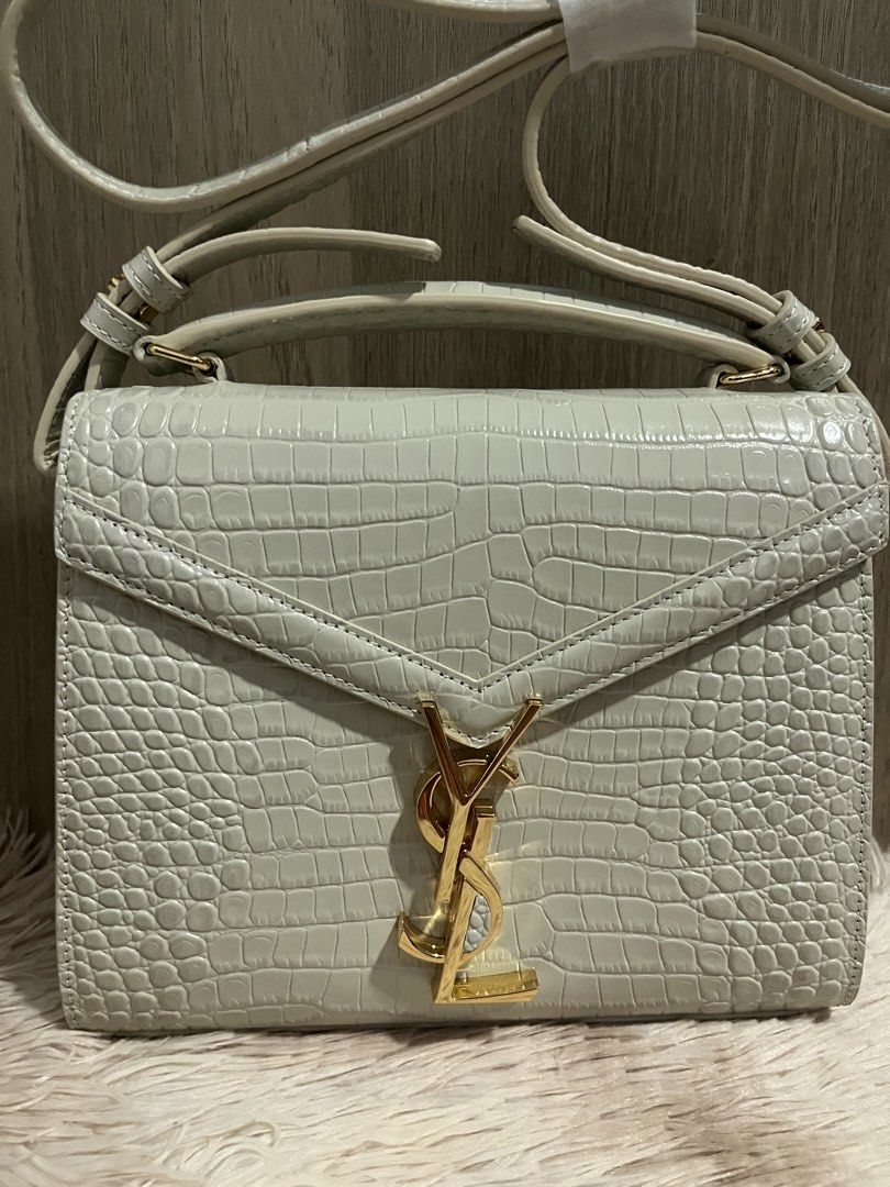 Sale! Two-way Bag in Beige Croc (Category: Shoulder Bags) located in Mandaluyong City. Submitted by bagsetalbyjas_09 (Listing ID 1430910778, Image 1). Description: .