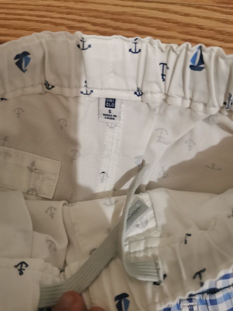 Uniqlo size small for kids (Category: Babies & Kids Fashion) located in Quezon City. Submitted by declutter68112 (Listing ID 1430843749, Image 3). Description: 100 each Size small For 4 to 7 years old.