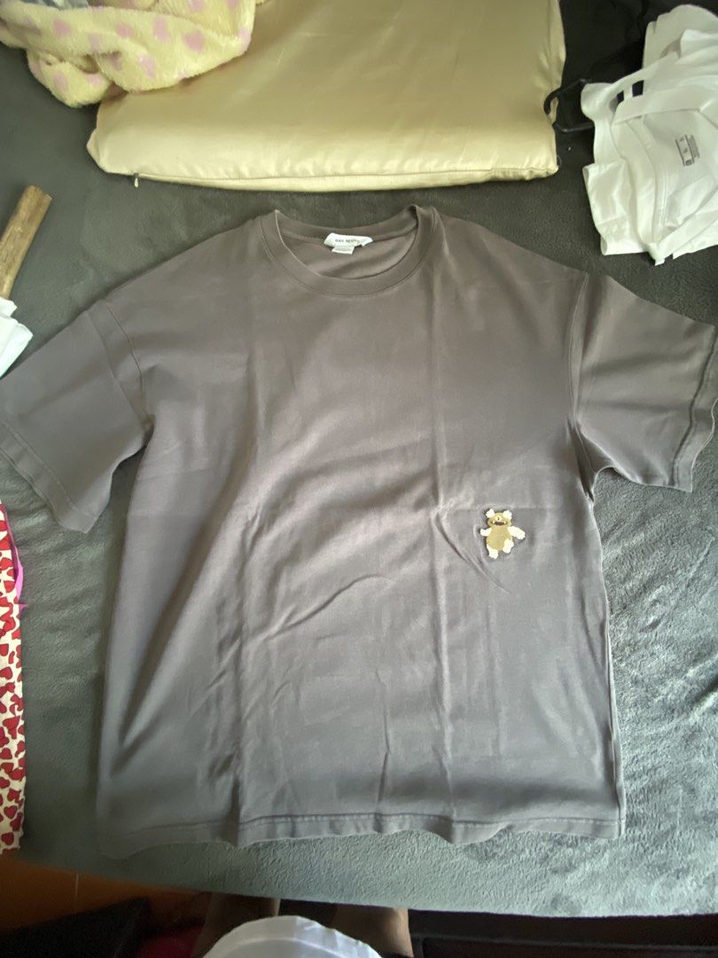 Urban Revivo Oversized T-shirt with Bear Patch (Category: Tshirts & Polo Shirts ) located in Kalayaan. Submitted by kolaso29 (Listing ID 1430893157, Image 1). Description: - Urban Revivo oversized t-shirt - Muted grey color - Features a small bear patch on the chest pocket - Size: L (fits M/L) - Made in China - Condition: Good.