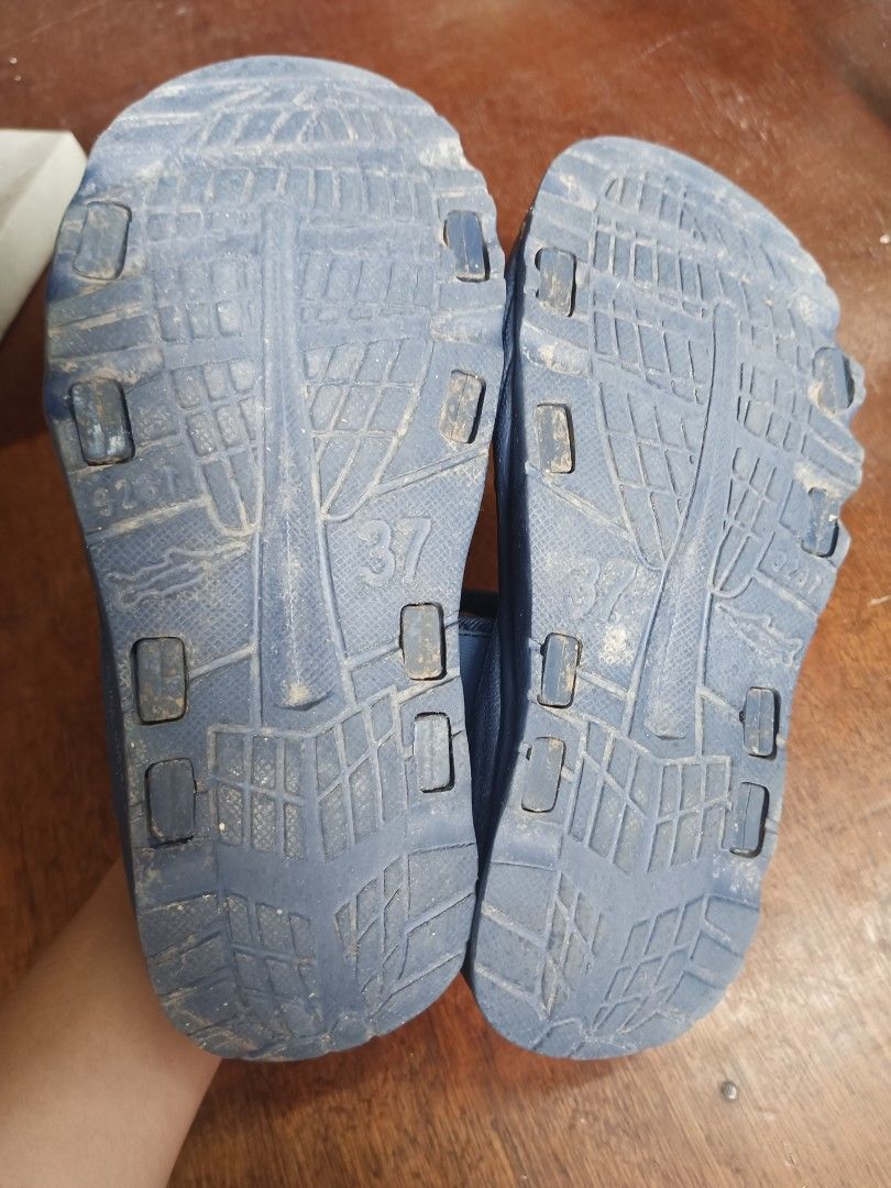 World Balance Sandals - Size 37 (Category: Flats & Sandals) located in Malabon City. Submitted by mslalan (Listing ID 1430805359, Image 3). Description: Blue and red World Balance sandals. Features adjustable straps for a secure fit. The sandals are marked with size 37 (EUR) and US size 4. Made in China. The soles show some wear..