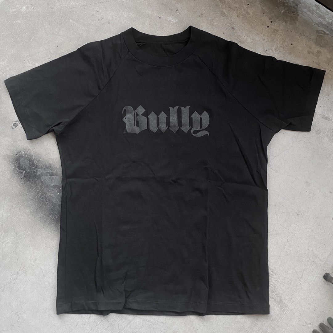YZY BULLY Spellout Black Tee (Category: Tshirts & Polo Shirts ) located in Valenzuela. Submitted by 8899locker (Listing ID 1430977136, Image 1). Description: ID: YZY BULLY Spellout Black Tee Price: P1,500 Size: 1 / S Dimensions: 20” Width x 25” Length All sales are final..