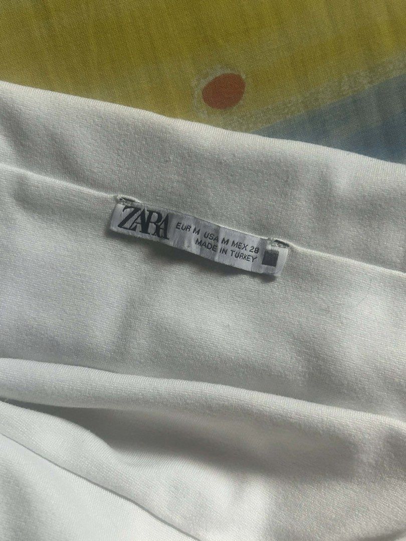 Zara Tube Top - Size M (Category: Others Tops) located in Cebu City. Submitted by declutter_ysh (Listing ID 1430925162, Image 3). Description: - Authentic Zara tube top - M on tag but can surely fit to xs .