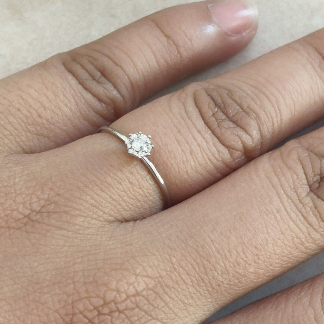 18k Diamond Ring 0.08ct 1g (Category: Rings) located in Taguig. Submitted by sshyn_08 (Listing ID 1431015701, Image 3). Description: size 6.5.