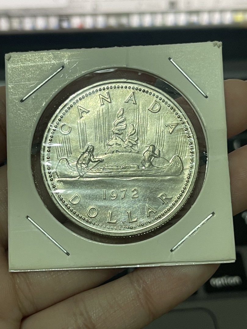 1972 One Dollar Elizabeth Canada Silver Coin (Category: Currency) located in Manila. Submitted by banene_poteto (Listing ID 1431129060, Image 1). Description: .