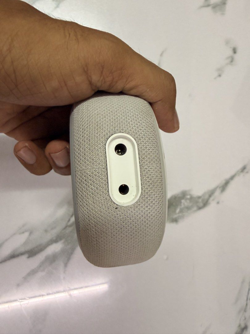 Amazon Echo Dot (3rd Generation) smart speaker (Category: Entertainment Systems & Smart Home Devices) located in Kuala Lumpur. Submitted by julian_balogh (Listing ID 1431166721, Image 3). Description: Amazon Echo Dot (3rd Generation) smart speaker Still in very good working condition Tested Only speaker itself. No adaptor or accessories..