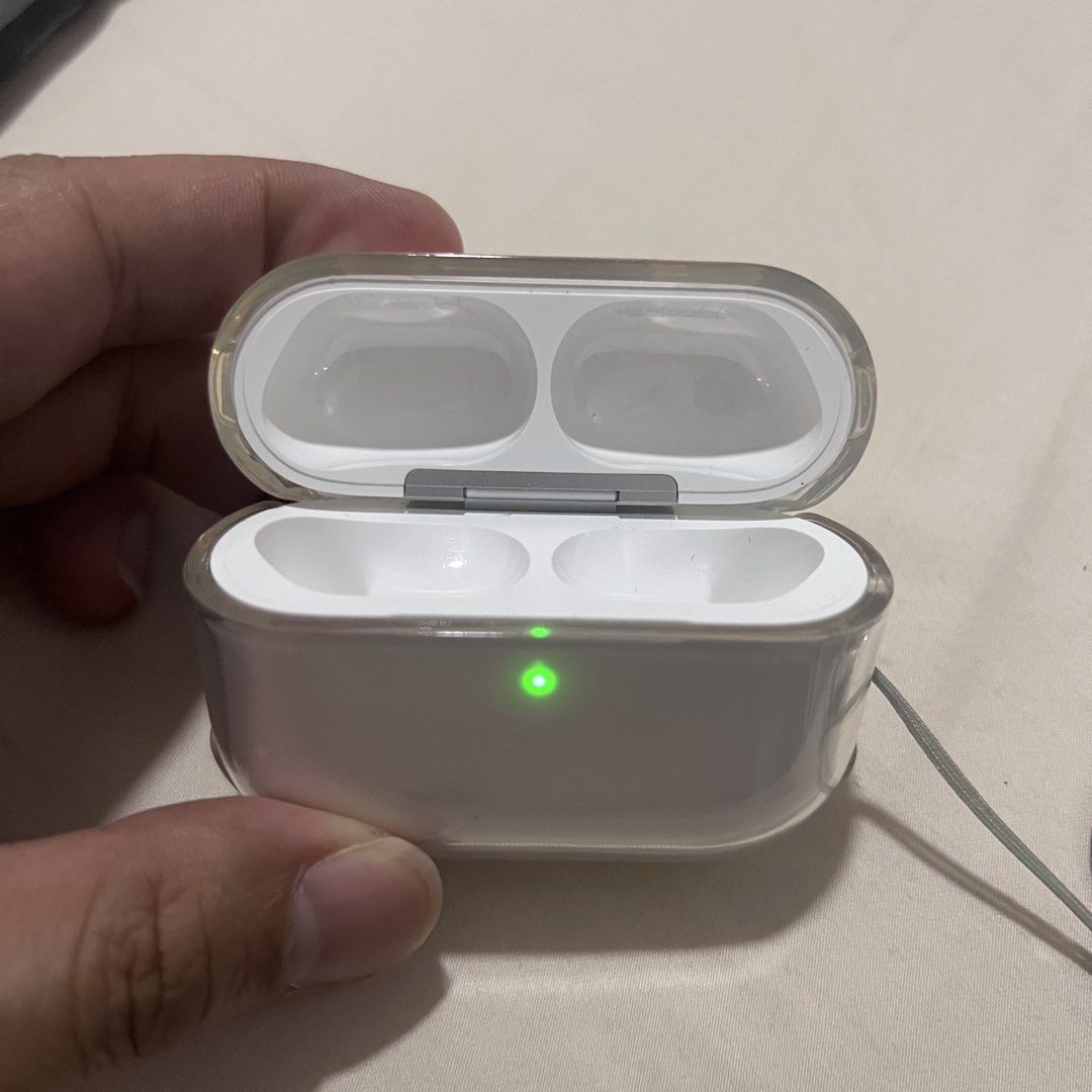 Apple AirPods Pro 3 Charging Case Only424082199220080641