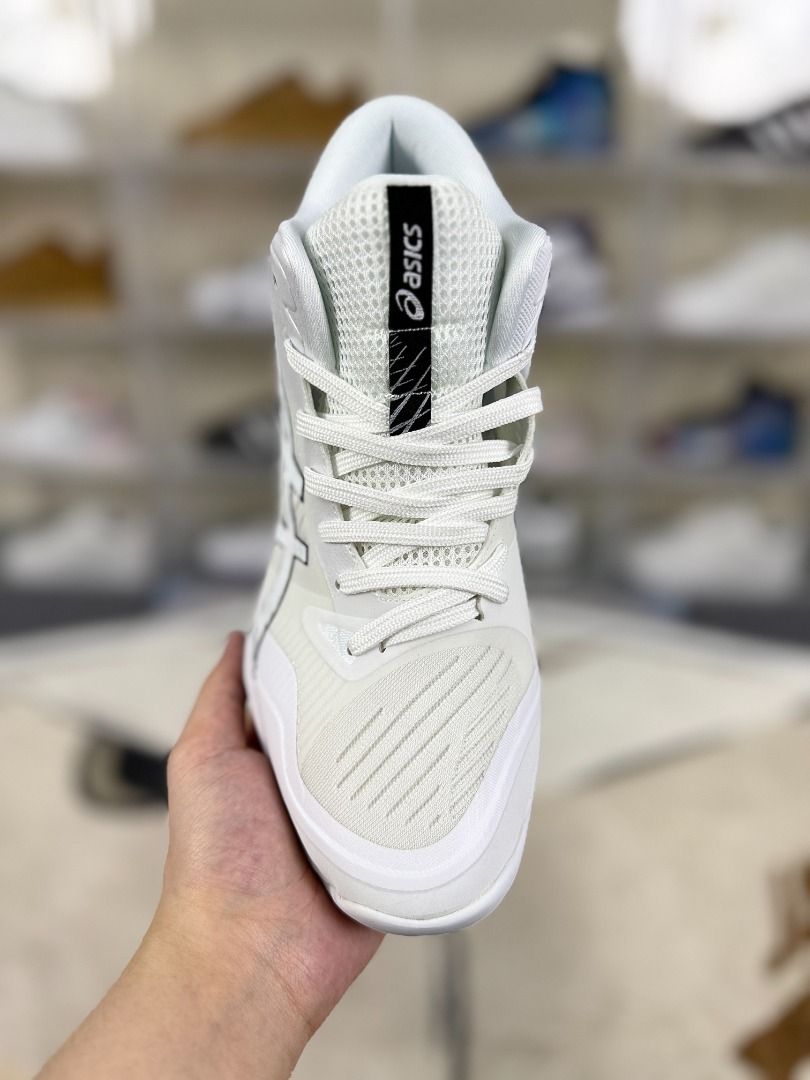 Asics Sky Elite FF 3 Training Shoes White (Category: Sneakers) located in Singapore. Submitted by samuelworld (Listing ID 1431048387, Image 4). Description: ✅ Full range of men’s & women’s sizes available ✅ Brand new, authentic, original packaging ✅ Real product photos provided ✅ 24/7 online service, feel free to consult ✅ For more styles, please send us a private me.