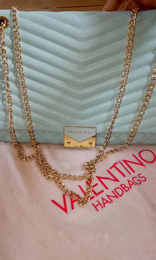 Authentic Valentino Bag Once Used only (Category: Luxury Bags & Wallets) located in Cebu City. Submitted by gracemarvin06 (Listing ID 1431039885, Image 1). Description: Helping my cousin's Prelove Authentic Valentino Bag 😍🥰 Once used only kay donya ra kuno kaau tan awon☺️ Bought this for 300Sar sa Saudi , in Philippine Currency P4,700 ni sya 😍 Selling it for P1,500 nalang sa makauna ra! Made from Italy ni sya nga bag guys! Gwapa kaau liwat sa 