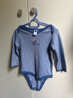(Category: ) located in . Submitted by closet.atelier (Listing ID 1431033415, Image 1). Description: .
