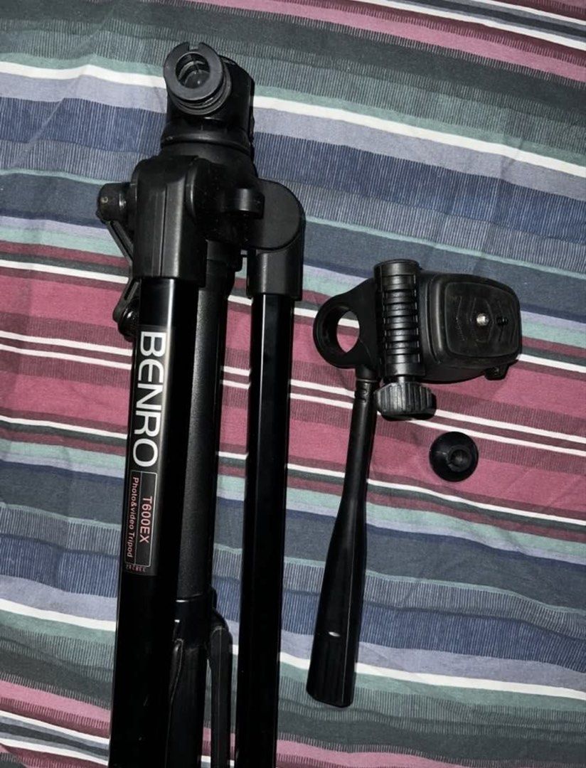 Benro Camera Tripods (Category: Tripods & Monopods) located in Quezon City. Submitted by hgaby (Listing ID 1431165966, Image 3). Description: 2 stocks, rfs: decluttering a bit dusty since stored a long time ago.