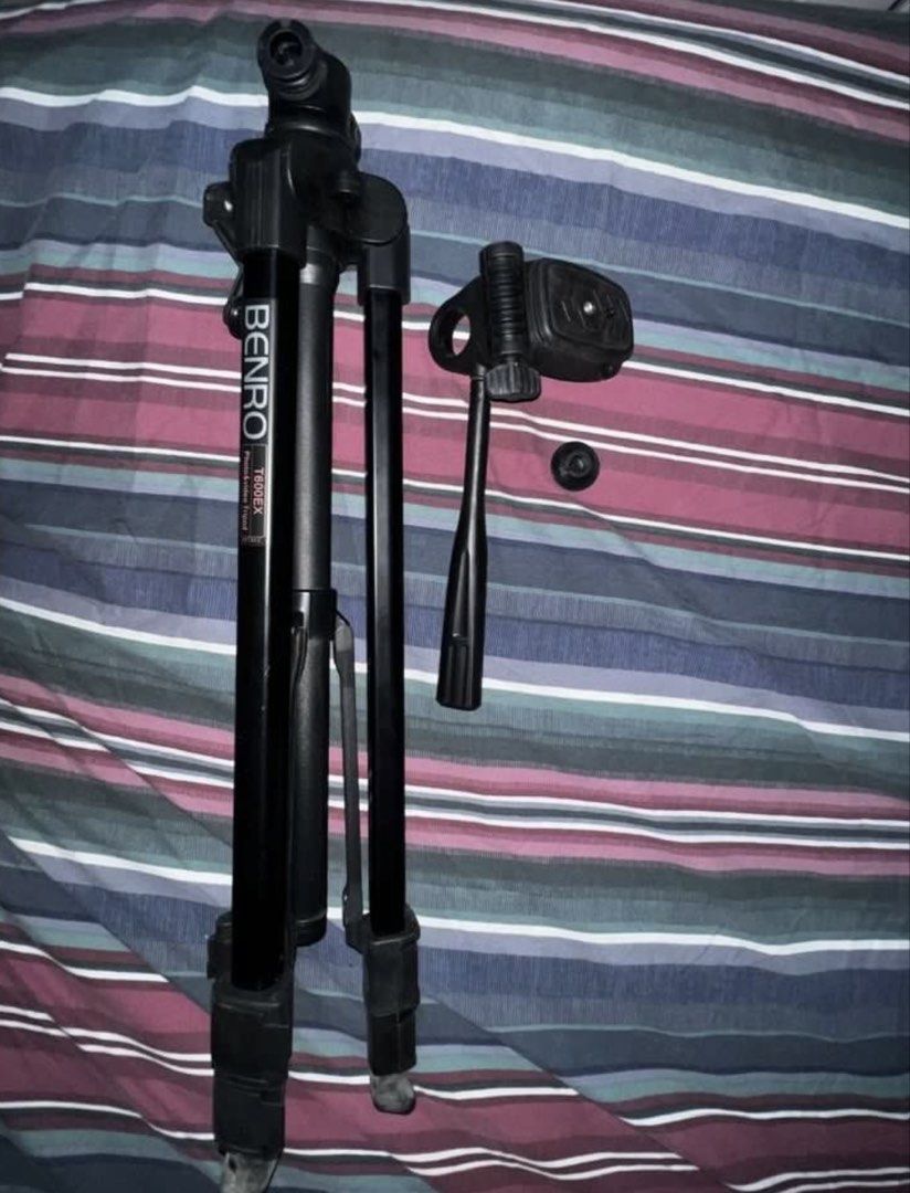 Benro Camera Tripods (Category: Tripods & Monopods) located in Quezon City. Submitted by hgaby (Listing ID 1431165966, Image 2). Description: 2 stocks, rfs: decluttering a bit dusty since stored a long time ago.