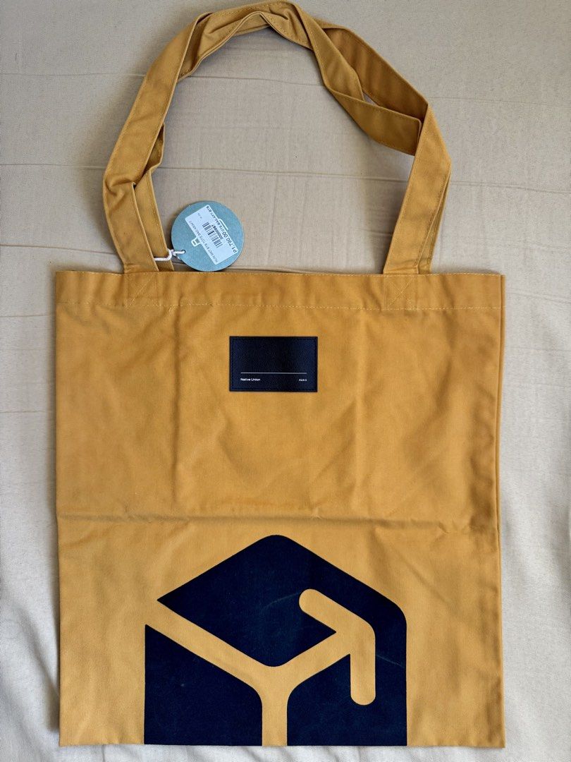 Beyond the Box Native Union Tote Bag (Category: Luxury Bags & Wallets) located in Paranaque City. Submitted by feonnaagito (Listing ID 1431035748, Image 3). Description: Beyond the Box Native Union Tote Bag (Color: Kraft) - Brand new ➡️ ₱1,500.