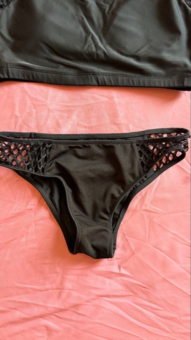 Black Mesh Detail Swimsuit (Category: Bikinis & Swimsuits) located in Marilao. Submitted by ac_declutters (Listing ID 1431082214, Image 3). Description: DM for more info.