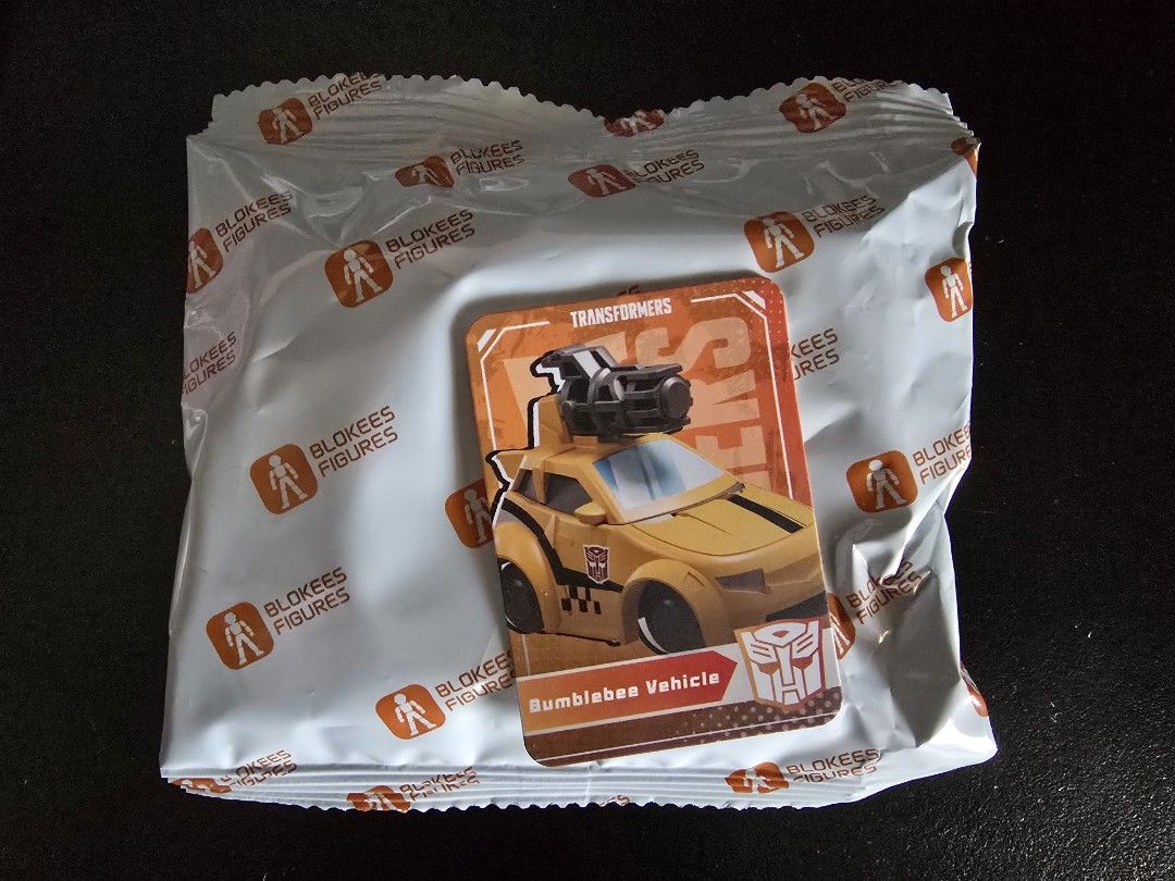Blokees Transformers Defender Version 2 - Bumblebee Vehicle (Category: Vehicle & Diecast Models) located in Manila. Submitted by clickedtocart (Listing ID 1430991693, Image 2). Description: Blokees Transformers Defender Version 2 - Bumblebee Vehicle - Brand New - Sealed with card - Opened box bottom Price + shipping fee (shouldered by the buyer) MOP: Gcash MOD: SDD/J&T Location: Manila *Message me if you have any questions. Can send pics/vids of 