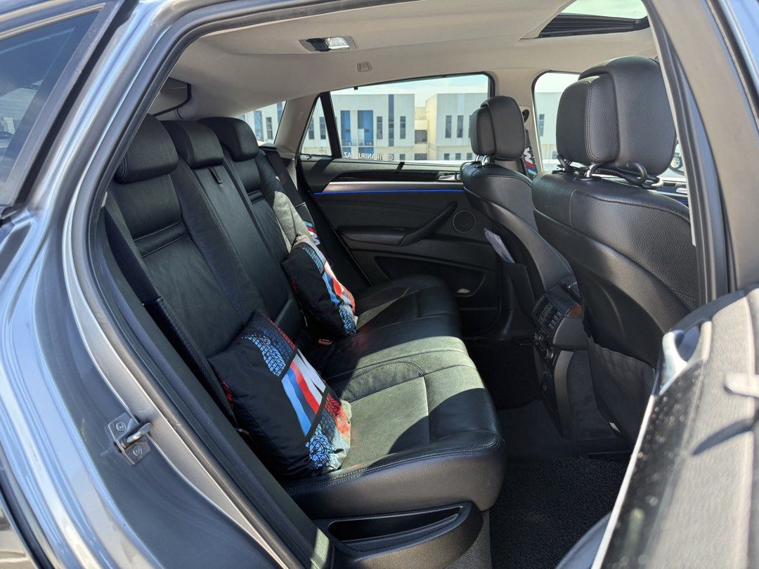 BMW X6 xDrive35i (A) (Category: Used Cars) located in Singapore. Submitted by wnj_28 (Listing ID 1431058517, Image 3). Description: Hi Bosses! Looking for a Spacious but Excellent Performance for you & family ? This is perfect for you ! Major Wear & Tears Done🔥 Lot’s of goodies💯 Bmw X6 Mods : 22 Inch Rims Continental Sports 7 Tyres Carbon Fibre Duck Lip Spoiler Carbon Fibre Mirror Cover Window Tints K Sport Coilover 10.3 Inch Android Player Car