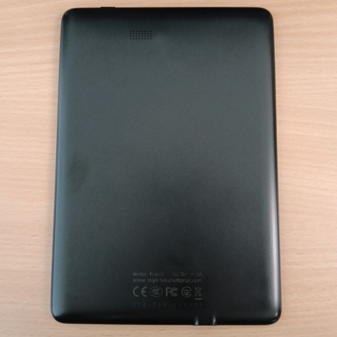 BOOX Nova 3 E-reader (Category: E-Readers) located in Kuala Lumpur. Submitted by max.then (Listing ID 1430988024, Image 2). Description: BOOX Nova 3 e-reader with a 7.8" E Ink Carta Plus display. It features a frontlight (Moon Light 2), 3GB RAM, and 32GB internal memory. It supports various file formats and has Wi-Fi and Bluetooth connectivity. Includes a stylus. The device runs on Android 10.0..